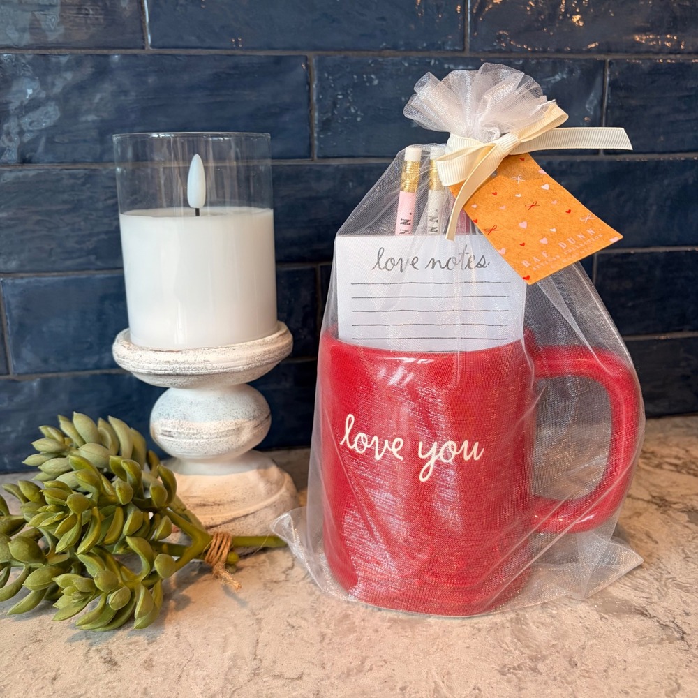 Rae Dunn LOVE YOU coffee mug with Notepad and Pencils NWT‎